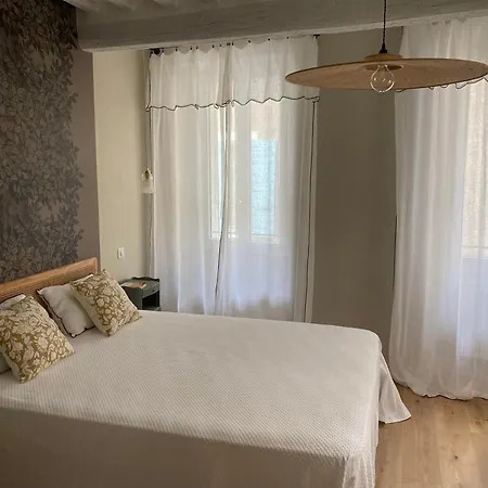 Maison De Charme Dans Le Centre Historique * Nyons